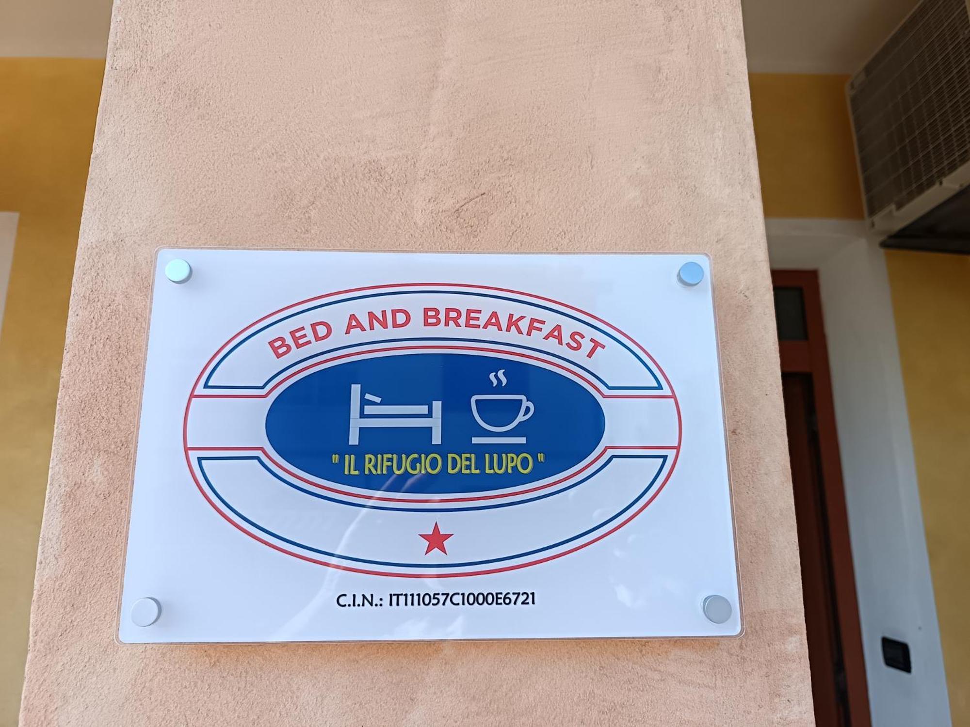 B&B Il Rifugio Del Lupo - E6721 Paringianu Exterior foto